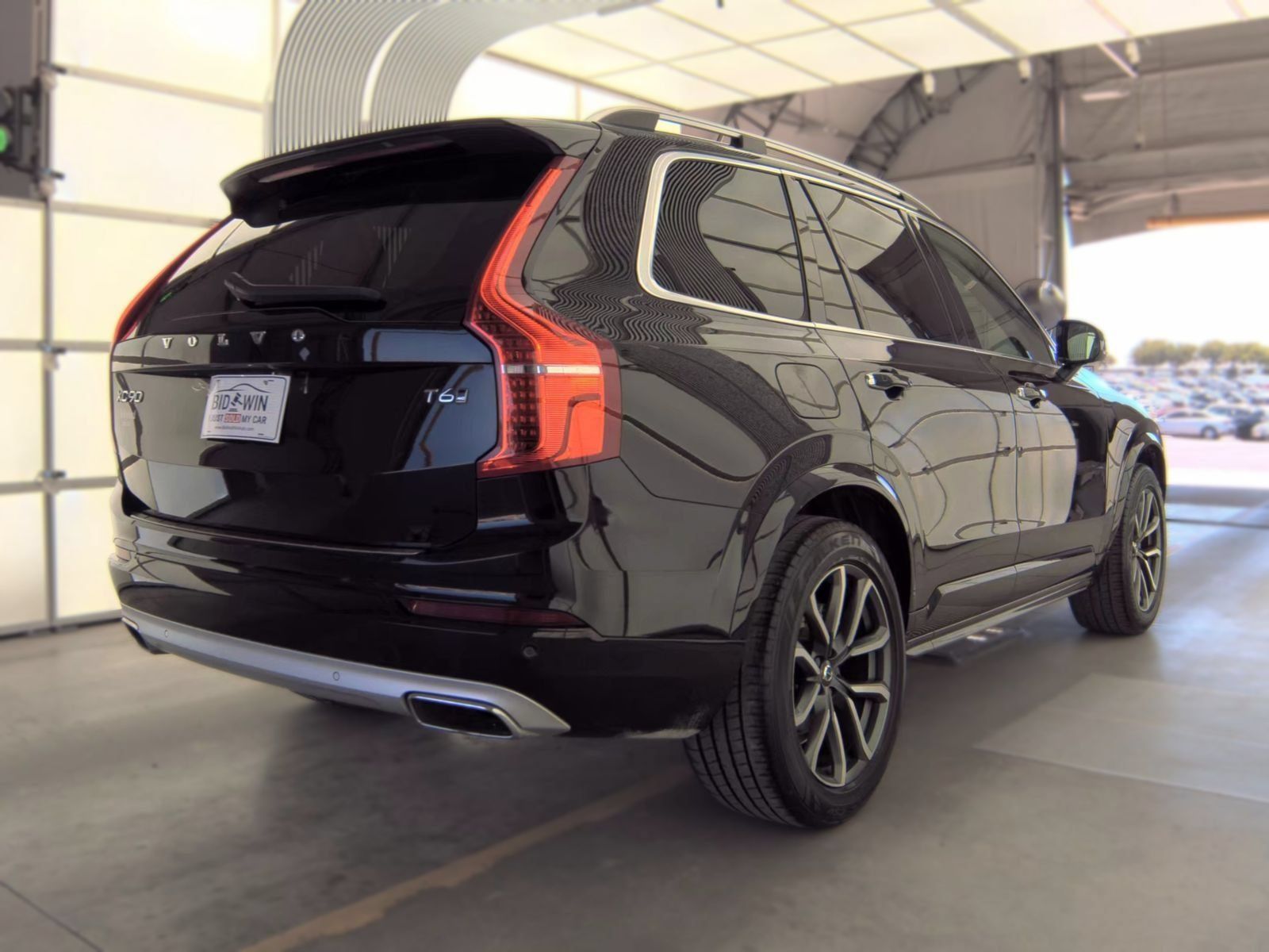 Used 2019 Volvo XC90 T6 Momentum w/ Protection Package Premier AWD/4WD image 3