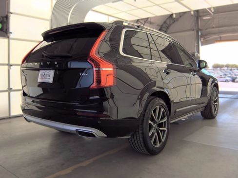 Used 2019 Volvo XC90 T6 Momentum w/ Protection Package Premier AWD/4WD image 3