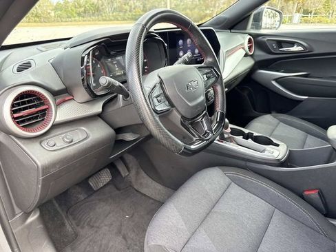 Used 2024 Chevrolet Trax RS w/ Driver Confidence Package image 21