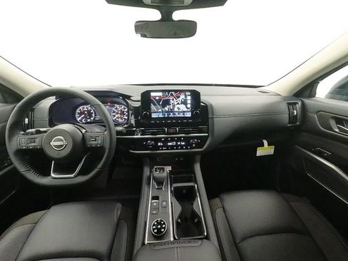 Used 2024 Nissan Pathfinder SL w/ Black Appearance Package AWD/4WD image 32