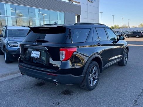 Certified 2022 Ford Explorer XLT w/ Equipment Group 202A AWD/4WD image 41