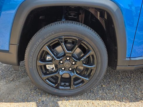 New 2026 Jeep Compass Latitude AWD/4WD image 22