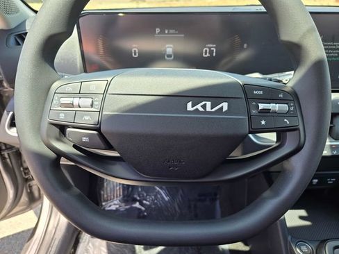New 2026 Kia K4 FWD image 16