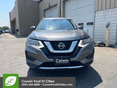 Used 2020 Nissan Rogue SV w/ Premium Package AWD/4WD image 8