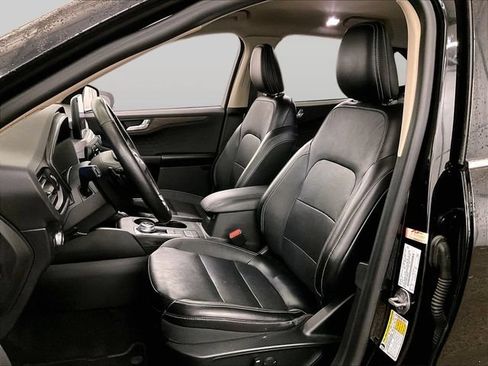 Used 2020 Ford Escape Titanium AWD/4WD image 24