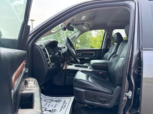 Used 2017 RAM 1500 Laramie w/ Convenience Group AWD/4WD image 26