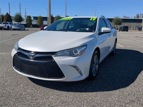 Used 2017 Toyota Camry SE image 8
