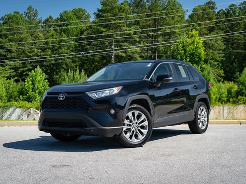 Used 2021 Toyota RAV4 XLE Premium FWD image 1