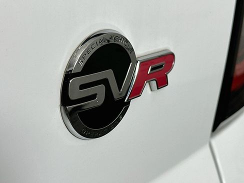 Used 2022 Land Rover Range Rover Sport SVR Carbon Edition AWD/4WD image 27