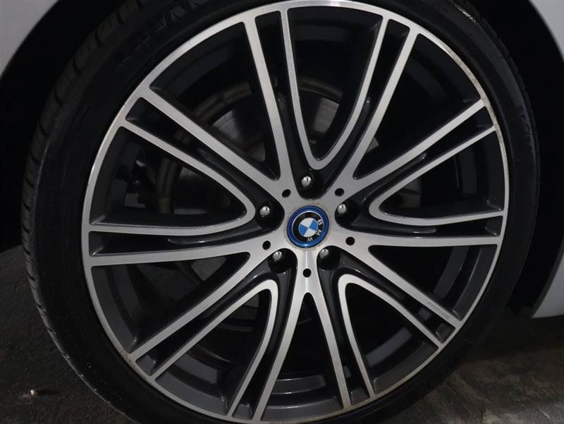 Used 2018 BMW 530e xDrive w/ Premium Package 2 AWD/4WD image 34