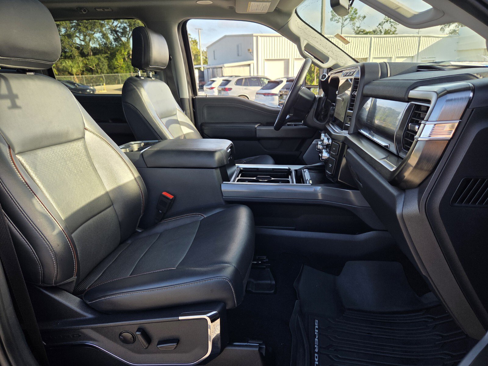 Used 2024 Ford F250 Lariat w/ Lariat Ultimate Package AWD/4WD image 16