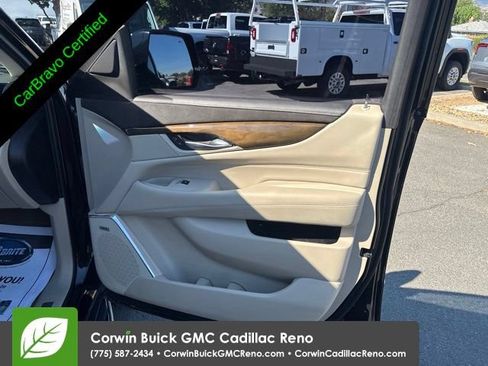 Used 2020 Cadillac Escalade Premium Luxury AWD/4WD image 26