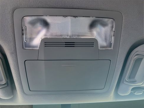 Used 2012 Toyota Camry SE image 28