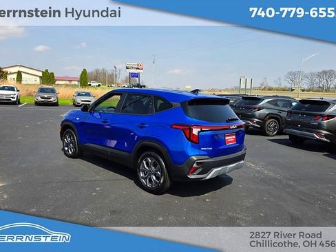 Used 2024 Kia Seltos LX AWD/4WD image 5