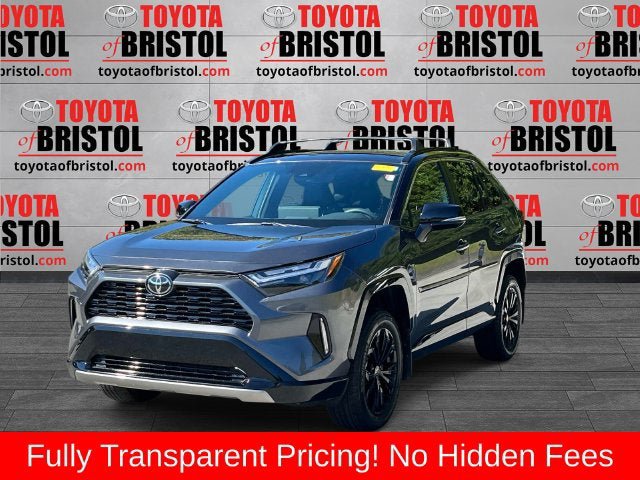 Used 2025 Toyota RAV4 XSE w/ Weather Package AWD/4WD image 8