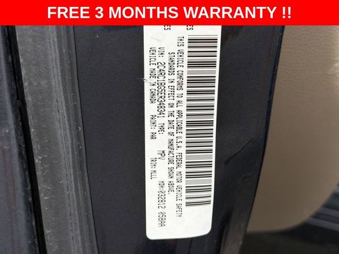 Used 2014 Chrysler Town & Country Touring image 24