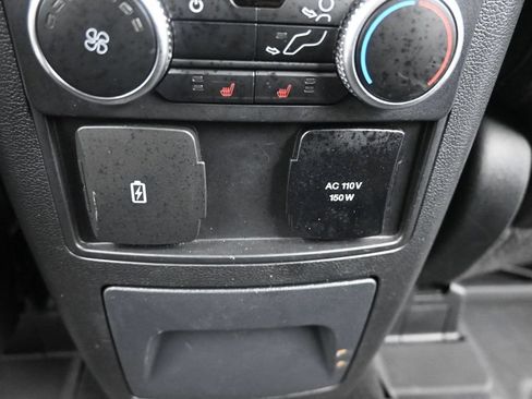 Used 2023 Ford Explorer Limited w/ Equipment Group 301A RWD image 15