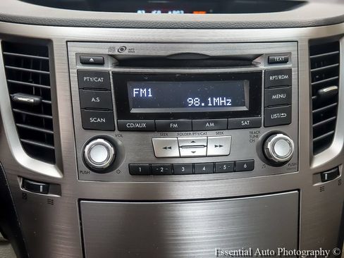 Used 2013 Subaru Legacy 2.5i Premium w/ All-Weather Pkg AWD/4WD image 14