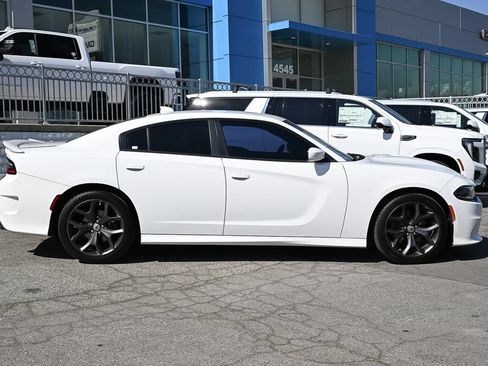 Used 2019 Dodge Charger GT RWD image 4