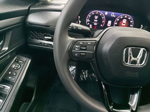 Used 2023 Honda Accord EX image 25