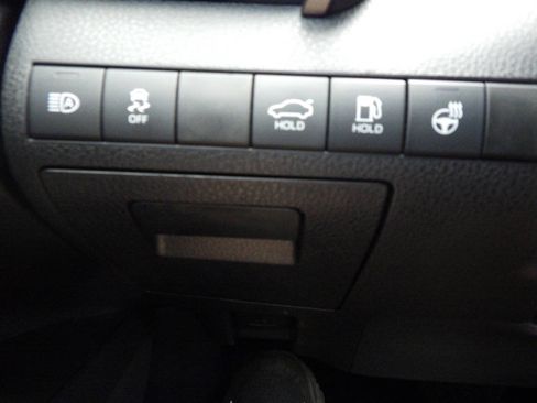 Used 2021 Toyota Camry SE w/ Cold Weather Package AWD/4WD image 22