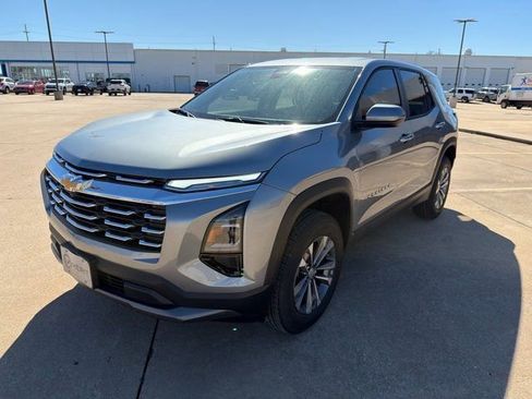 New 2026 Chevrolet Equinox LT image 7