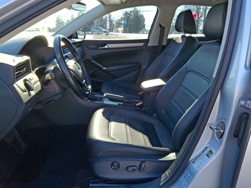 Used 2020 Volkswagen Passat 2.0T SE image 10