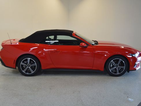 Used 2025 Ford Mustang Premium RWD image 2