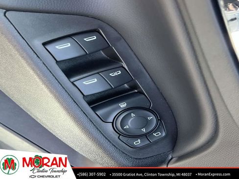 Certified 2023 Chevrolet Equinox LT FWD image 17