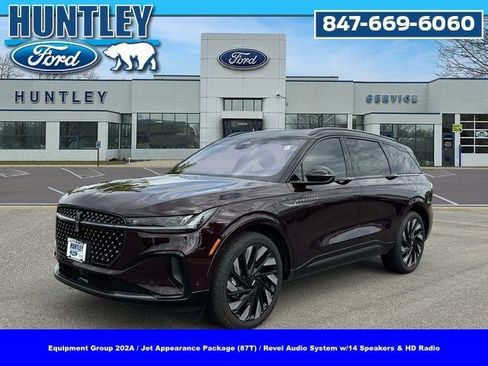 Used 2024 Lincoln Nautilus Reserve w/ Equipment Group 202A image 1