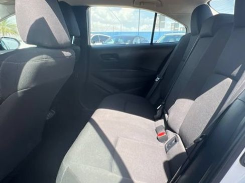 Used 2025 Toyota Corolla LE FWD image 28