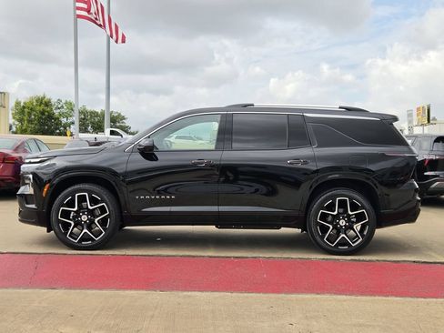 Used 2026 Chevrolet Traverse High Country w/ LPO, Floor Liner Package FWD image 6