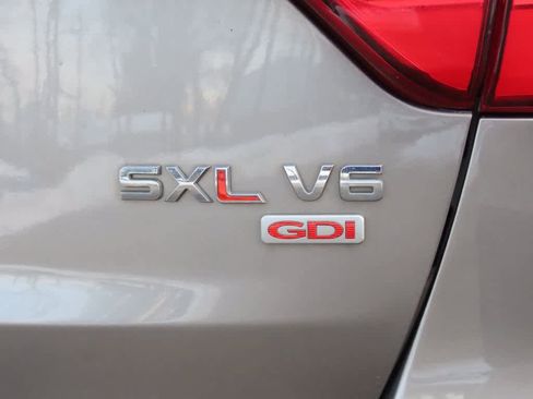 Used 2014 Kia Sorento SX w/ 3rd Row Package image 8