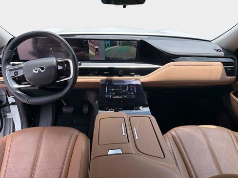 Used 2025 INFINITI QX80 Sensory AWD/4WD image 18