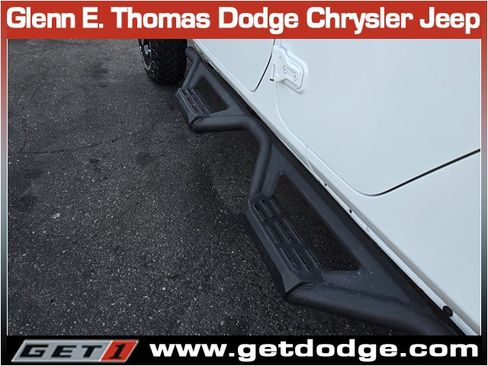 Certified 2023 Jeep Gladiator Willys image 12