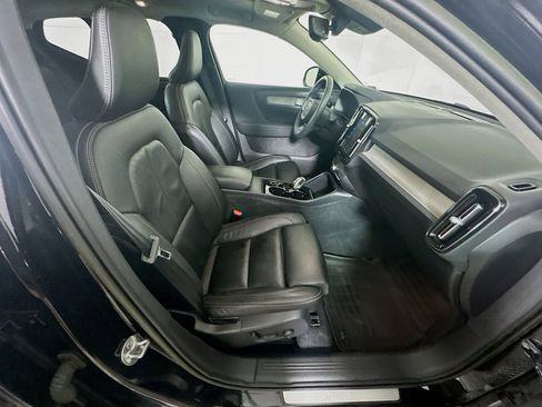 Used 2023 Volvo XC40 B5 Plus w/ Driver Assist Package AWD/4WD image 34