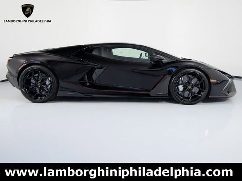Used 2025 Lamborghini Revuelto Base image 4