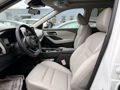 Used 2023 Nissan Rogue SV w/ SV Premium B Package AWD/4WD image 15