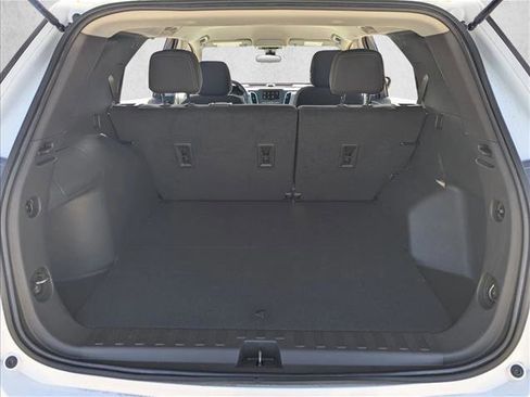 Used 2022 Chevrolet Equinox LS image 17