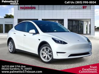 Used 2024 Tesla Model Y Long Range AWD/4WD video 1