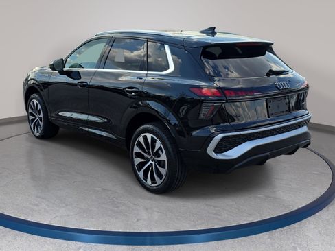 New 2026 Audi Q3 quattro 2.0T AWD/4WD image 7