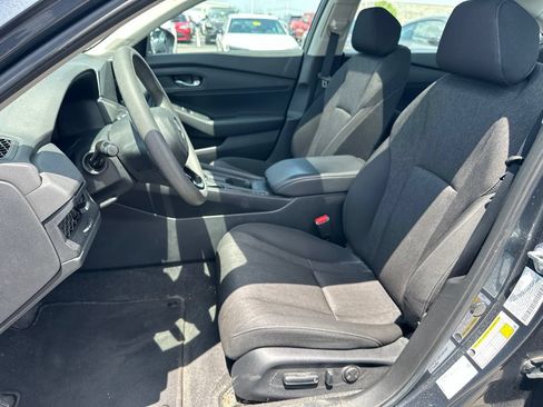 Used 2023 Honda Accord EX image 17
