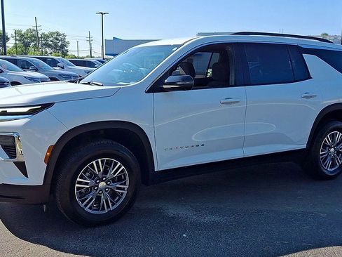 Certified 2024 Chevrolet Traverse LT AWD/4WD image 7