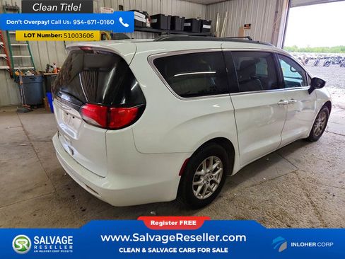 Used 2021 Chrysler Voyager Lxi FWD image 4