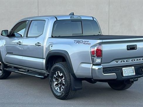 Used 2020 Toyota Tacoma TRD Off-Road image 3