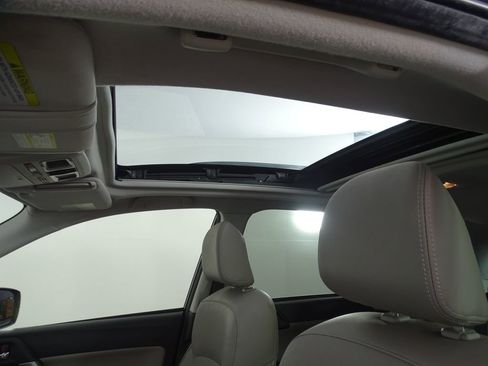 Used 2017 Subaru Forester 2.5i Limited w/ Protection Package #2 image 7