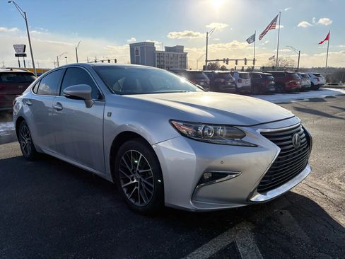 Used 2016 Lexus ES 350 ES 350 Sedan 4D image 7