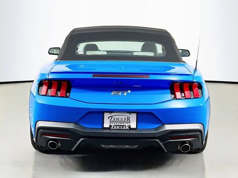 Used 2025 Ford Mustang GT Premium RWD image 6