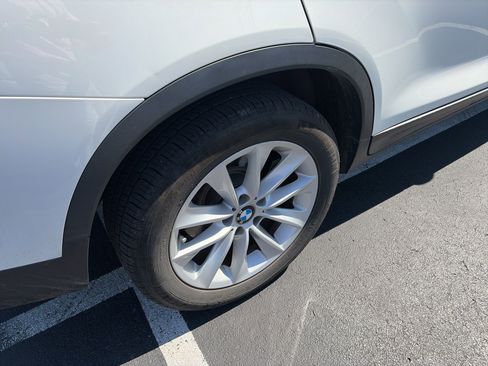 Used 2017 BMW X3 xDrive28i image 7