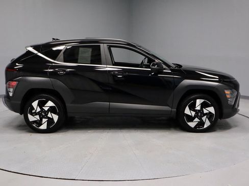 Used 2024 Hyundai Kona Limited AWD/4WD image 12